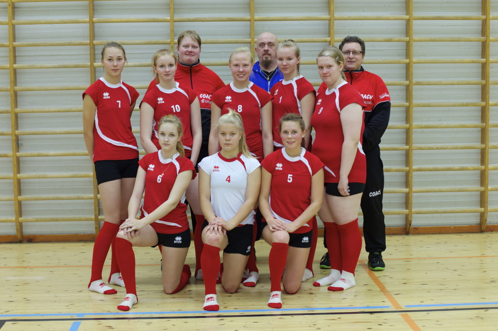 TEAM OUTOTEC 2013-2014 Vas.alhaalta Taru Kaasinen, Jenni Tolppanen, Sanni Ähkönen Ylärivi vas. Laura Kontkanen, Maria Suhonen, Anu Smolander, Ella Mustonen, Mika Tanskanen, Riitta Lappalainen, Katja Smolander, Marko Kaasinen