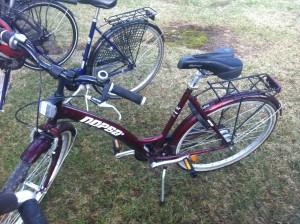 Tämä NOPSA on aivan huppu kunnossa ja tässä olis pyörää moneksi vuodeksi. Tällä ei ole montaa kilometriä ajettu !